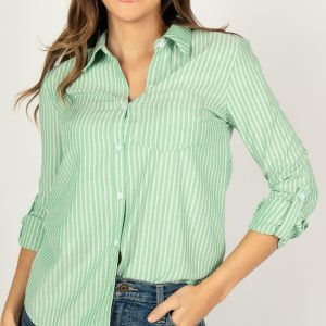 Blusa camisera con rayas atemporales
