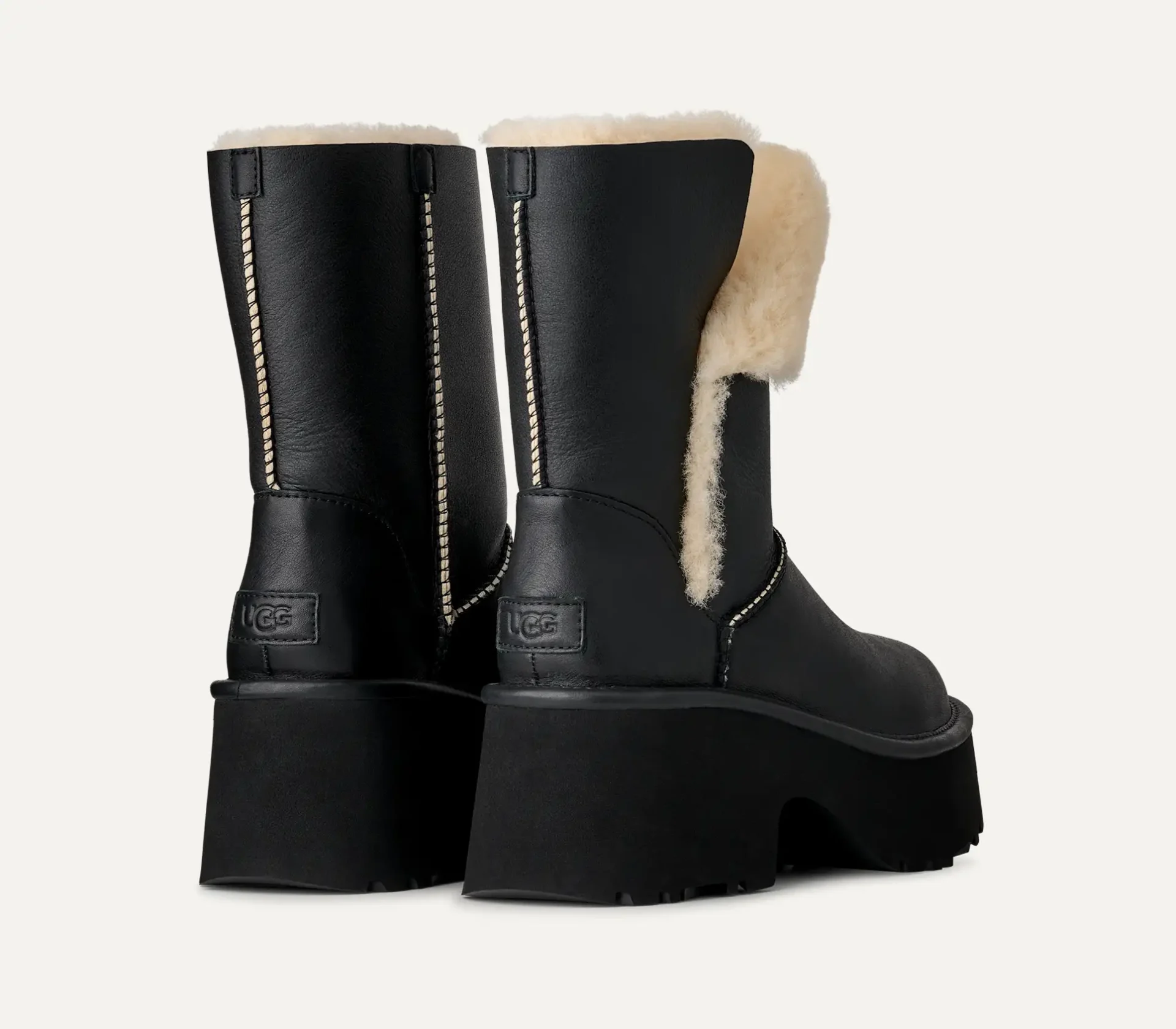 Botas Classic Esmee Leather UGG - Imagen 7