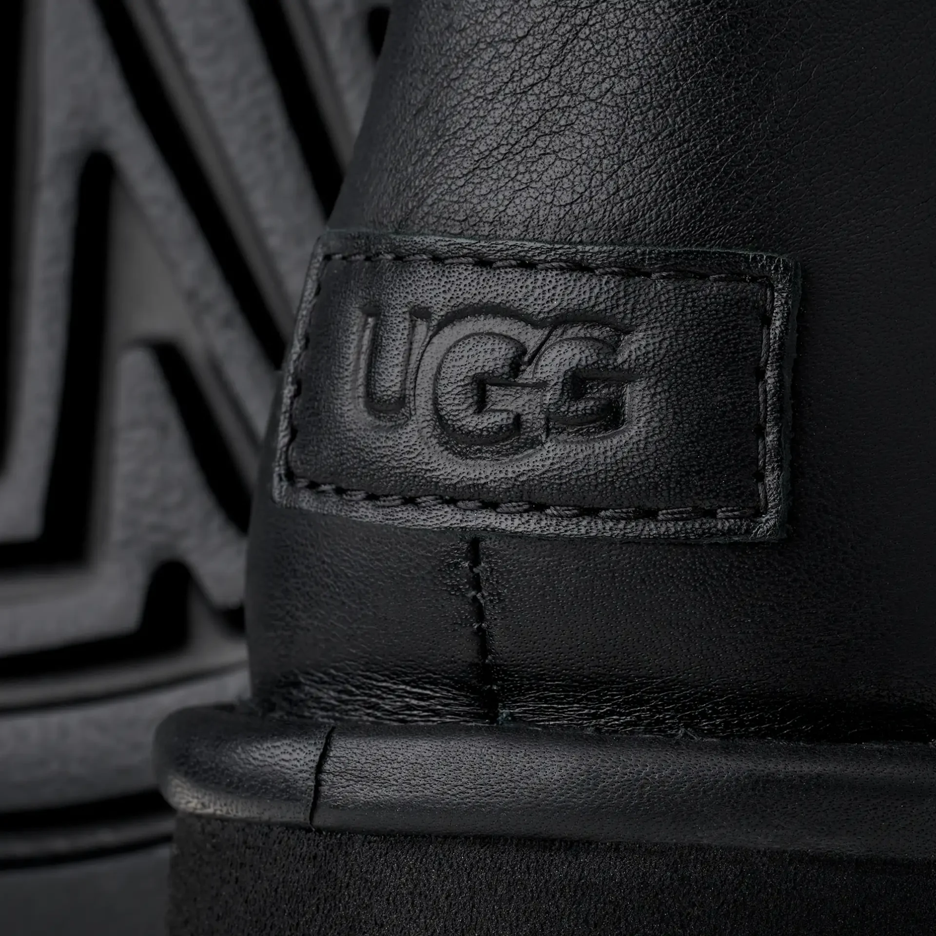 Botas Classic Esmee Leather UGG - Imagen 6