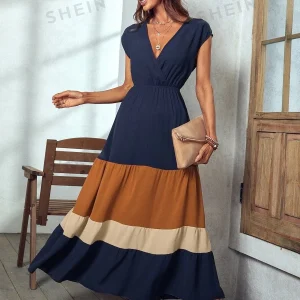 Vestido Largo Bicolor con Escote Cruzado