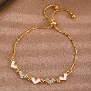 Brazalete con decoración de corazón de cristal