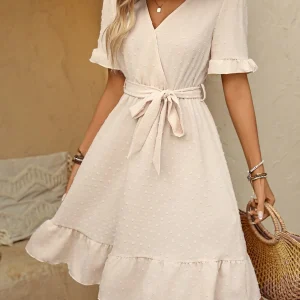 Vestido casual de manga corta con lazo frontal