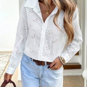 Camisa manga larga abotonada con bordado de ojales