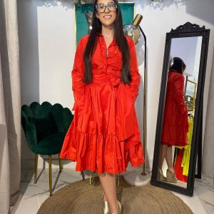 Vestido camisero tafetán bajo volante corto