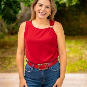 blusa rojo detalle hombro