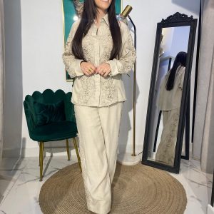 Pantalón conjunto fluido encaje lateral