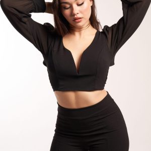 TOP ESCOTE CORAZON NEGRO