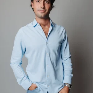 Camisa azul de hombre de punto de algodón