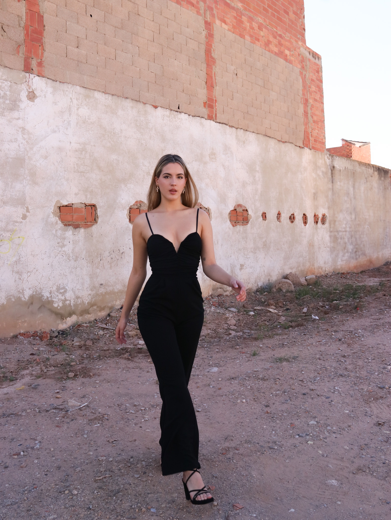 MONO ANDRA NEGRO - Imagen 2