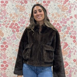 Chaquetón bolsillos plastón