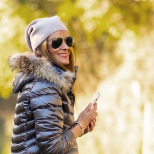 Plumífero Taupe Corto de Pelo Natural