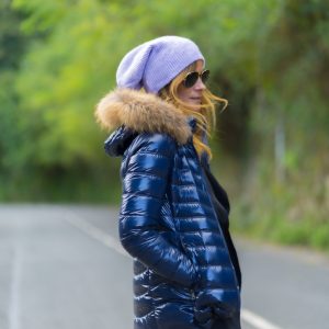 Plumífero Azul Marino Corto de Pelo Natural