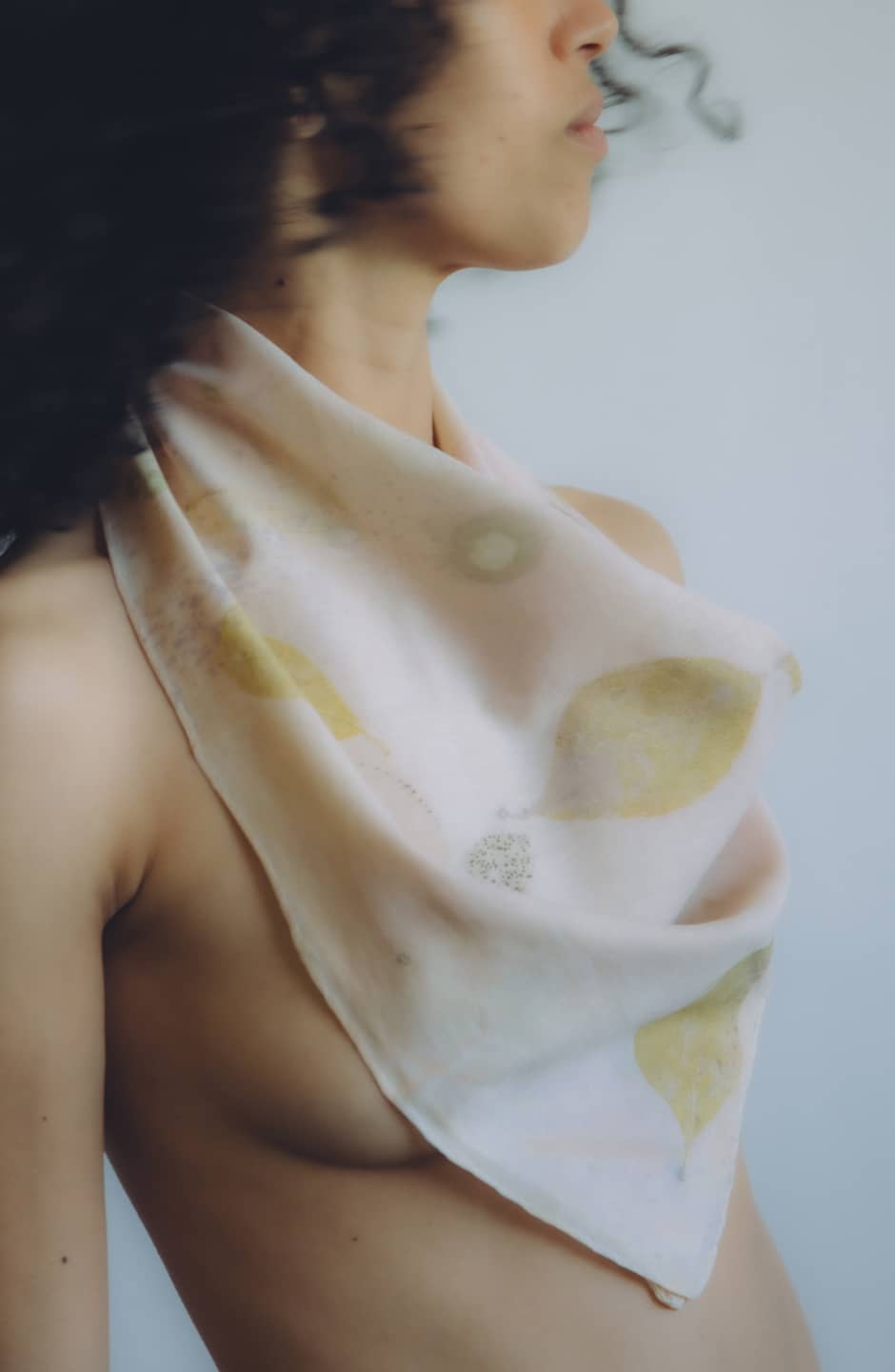 Pañuelo estampado botánico Uda