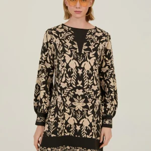 Vestido corto de flores