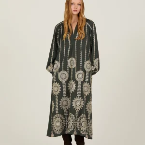 Vestido largo bordado