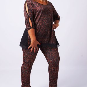 Camiseta animal print con aberturas