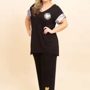 Pantalón talla grande con detalles dorados