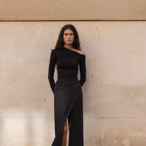 FALDA MIDI CON ABERTURAS