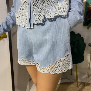 Short vaquero lavado bajo calado