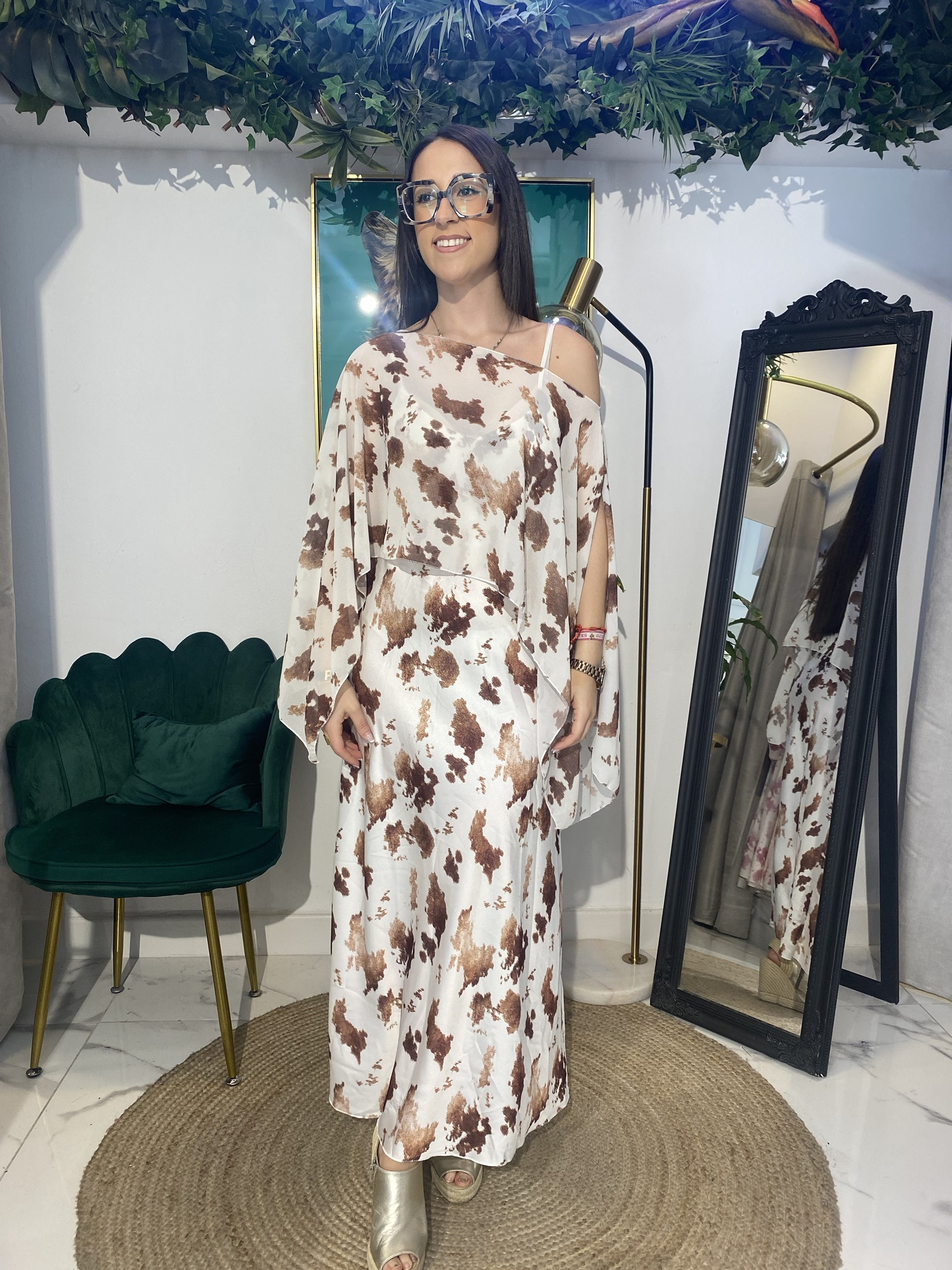 Vestido tirante estampado capa - Imagen 4