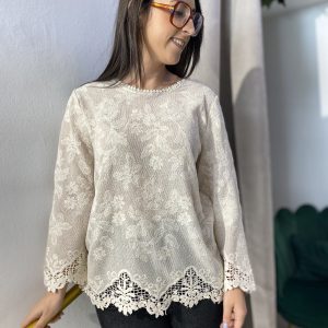 Camisa 100% algodón puño y bajo bordado